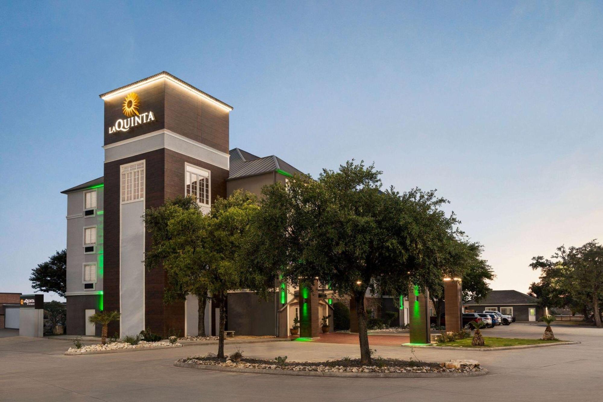 La Quinta By Wyndham San Antonio North Stone Oak Hotel Exterior foto